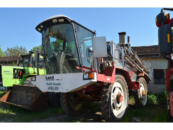 Self-propelled sprayer JOHN DEERE