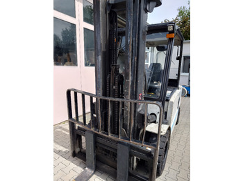 Electric forklift Hyundai 40B-9: picture 4