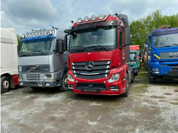 Tractor unit MERCEDES-BENZ Actros 1842
