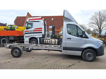 Van Mercedes-Benz Fahrgestell 316: picture 3