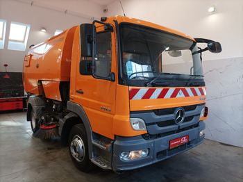 Road sweeper BUCHER