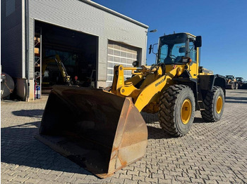 Wheel loader KOMATSU WA320