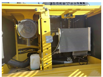Crawler excavator 2019 Komatsu PC240: picture 2