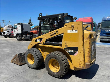 Skid steer loader CAT 236 B: picture 4