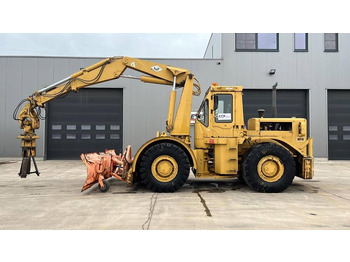 Bulldozer CATERPILLAR
