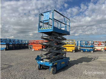 Scissor lift GENIE