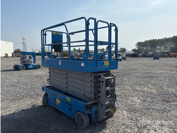 Scissor lift GENIE