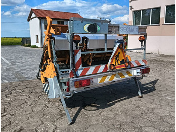 Sand/ Salt spreader