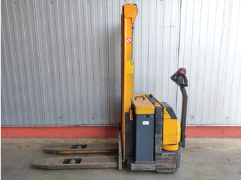 Stacker JUNGHEINRICH EJC