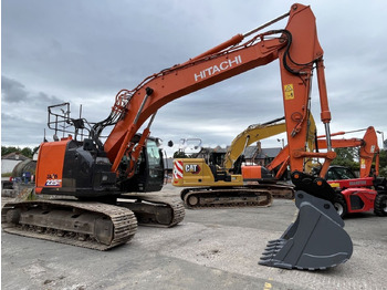 Crawler excavator Hitachi ZX225: picture 2