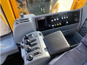 Wheel loader Volvo L90E NVT: picture 5