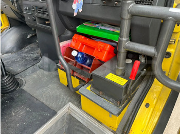 School bus Iveco A45E10: picture 2
