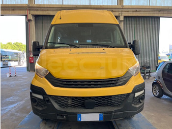 School bus Iveco Daily: picture 2