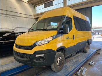 School bus Iveco Daily: picture 3
