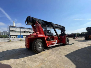 All terrain crane
