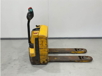 Pallet truck JUNGHEINRICH EJE