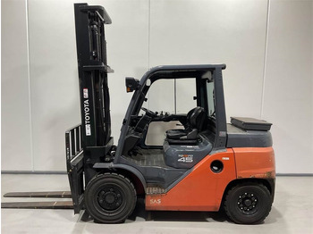 Diesel forklift Toyota 40-8FD40N: picture 3