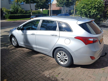 Car Hyundai | i30 Wagon | 1.6 GDI Business Edition | 2012 | 232.039 km | 32ZHB2 | Logisch: picture 3