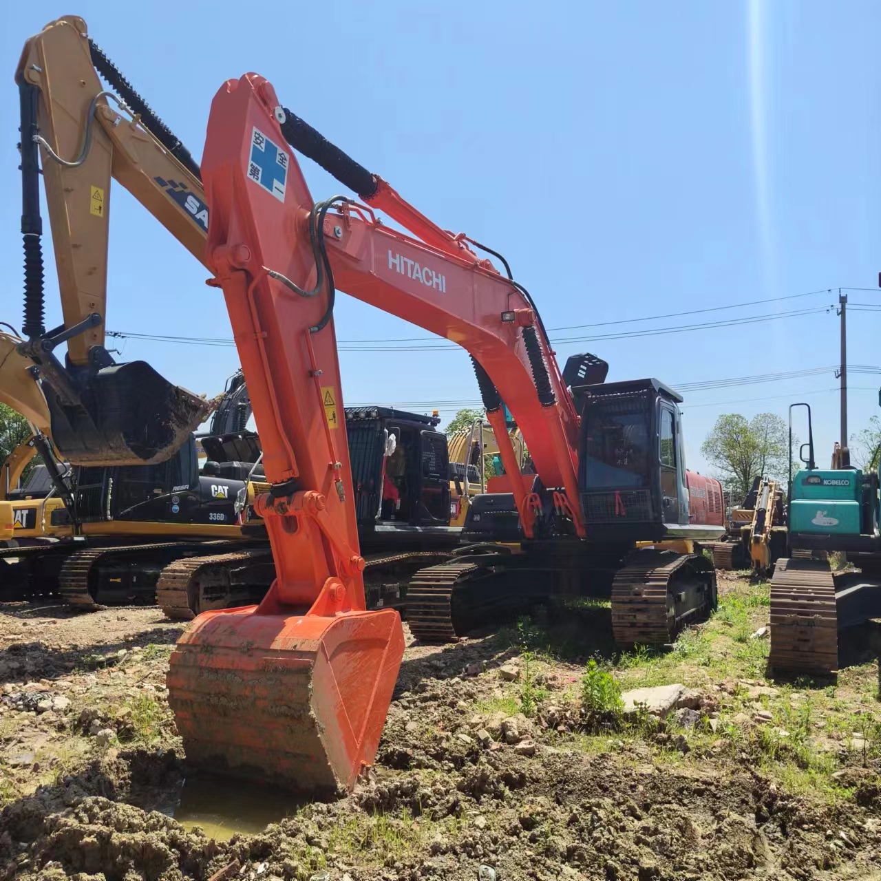 Crawler excavator HITACHI ZX350: picture 3