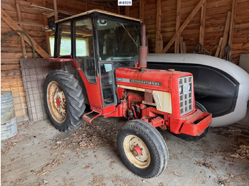 Farm tractor INTERNATIONAL