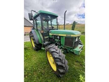 Farm tractor 2001 John Deere 5500: picture 3