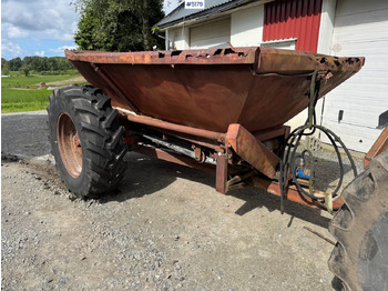 Fertilizer spreader BREDAL
