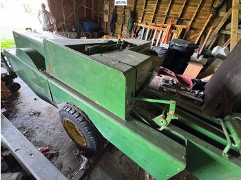Hay and forage equipment John Deere 336 Square baler.: picture 4