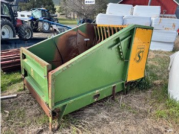 Hay and forage equipment