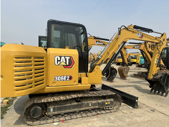 Mini excavator CATERPILLAR 306E2