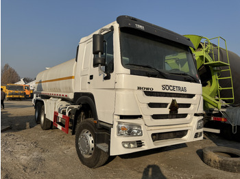 Tank truck SINOTRUK HOWO