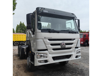 Tractor unit for transportation of food Howo tractor: picture 2