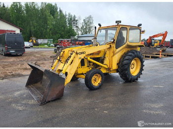 Farm tractor FORD
