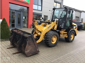 Wheel loader Caterpillar 907 H: picture 2