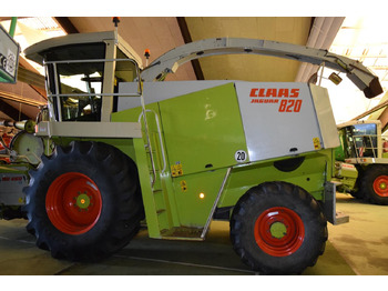Forage harvester CLAAS Jaguar 820: picture 2