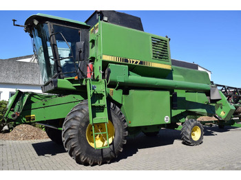 Combine harvester John Deere 1177: picture 3