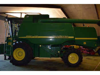 Combine harvester JOHN DEERE