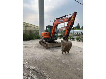 Mini excavator Doosan DX55: picture 4