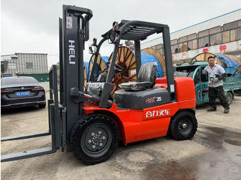 Diesel forklift HELI