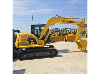 Crawler excavator Komatsu PC70-8: picture 2