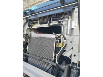 Tipper SINOTRUK HOWO: picture 2