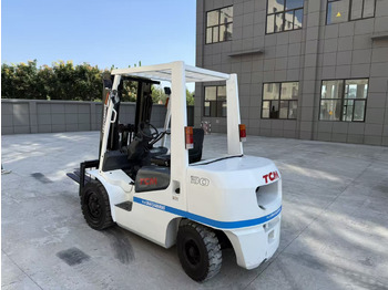 Diesel forklift TCM