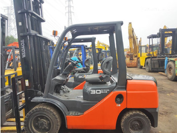 Diesel forklift Toyota FD30: picture 2 Diesel forklift Toyota FD30: picture 2