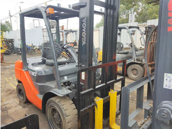 Diesel forklift Toyota FD30: picture 4 Diesel forklift Toyota FD30: picture 4
