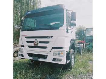 Tractor unit SINOTRUK