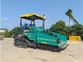 Asphalt paver VÖGELE