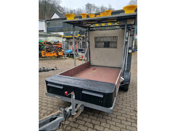 Trailer Nissen Absperrtafel Verkehrssicherungsanhänger Sperrwand VZ616: picture 3