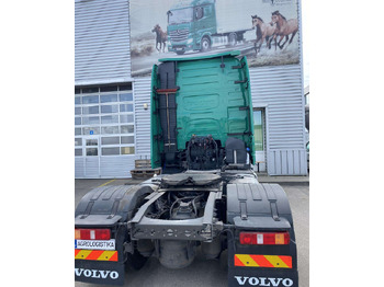 Tractor unit Volvo FH460: picture 4