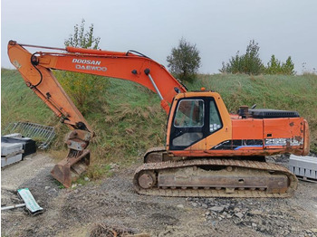 Crawler excavator Doosan Solar 255LC-V: picture 2