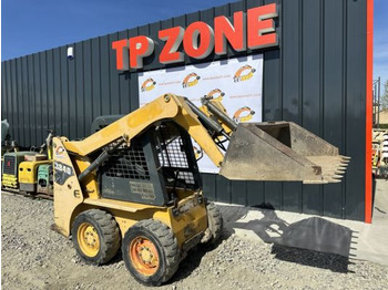 Skid steer loader Gehl 3840: picture 5