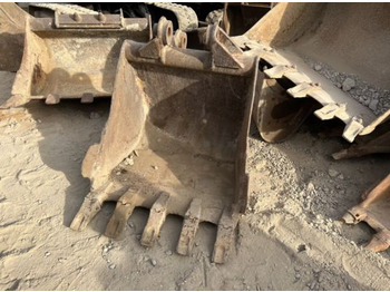 Excavator bucket
